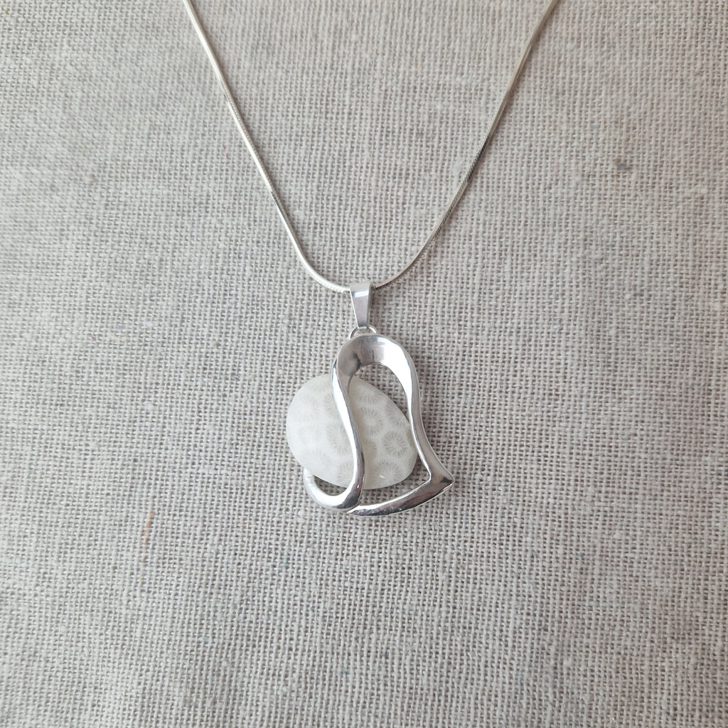 Ananaskorall - Halsband liten