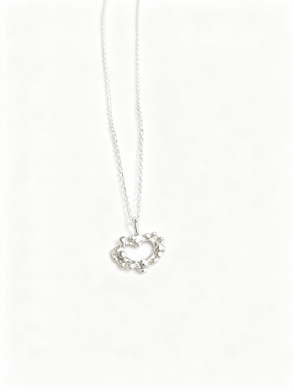 LIVETS BUBBLOR - HALSBAND  HJÄRTA