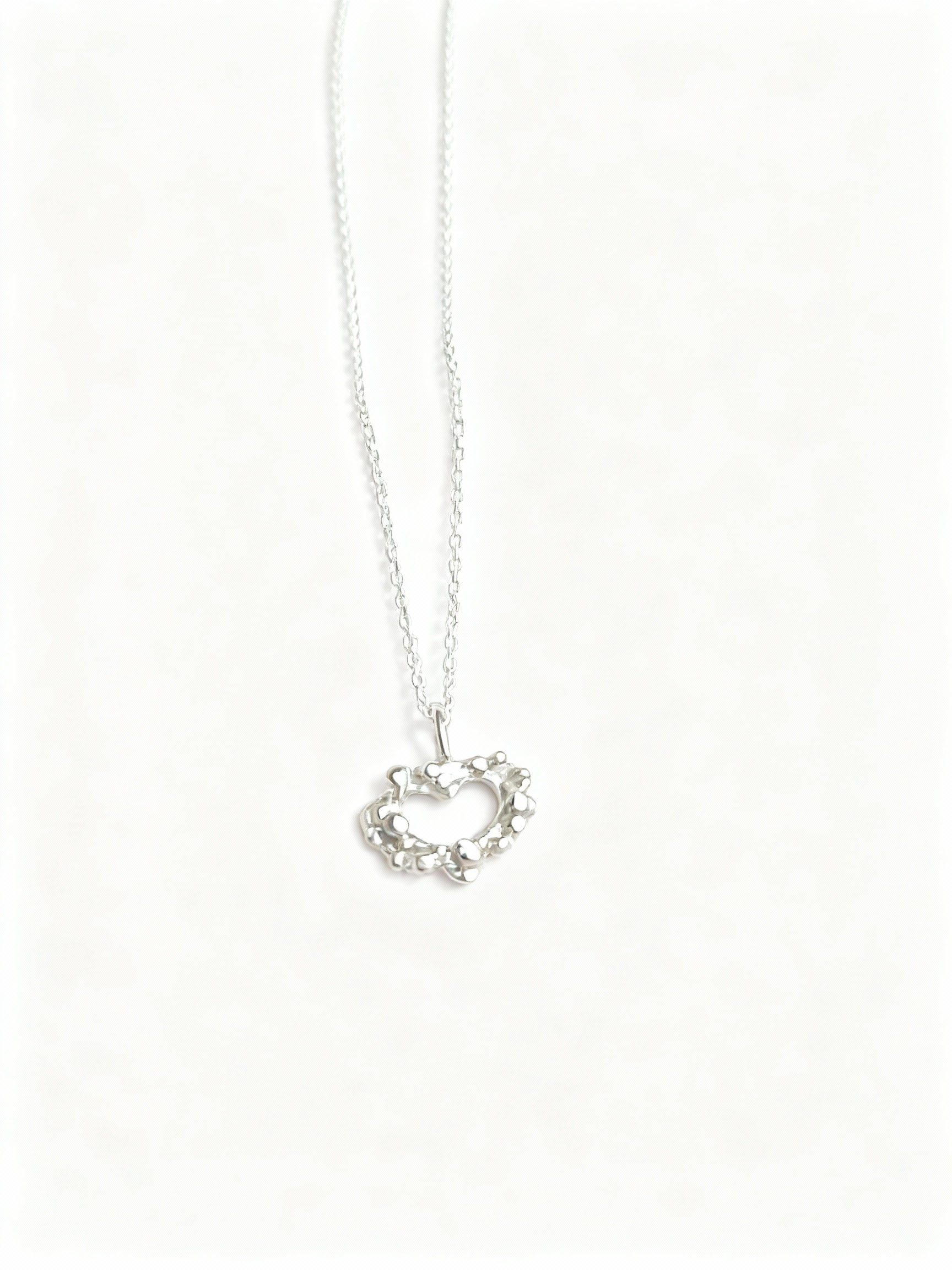 LIVETS BUBBLOR - HALSBAND  HJÄRTA