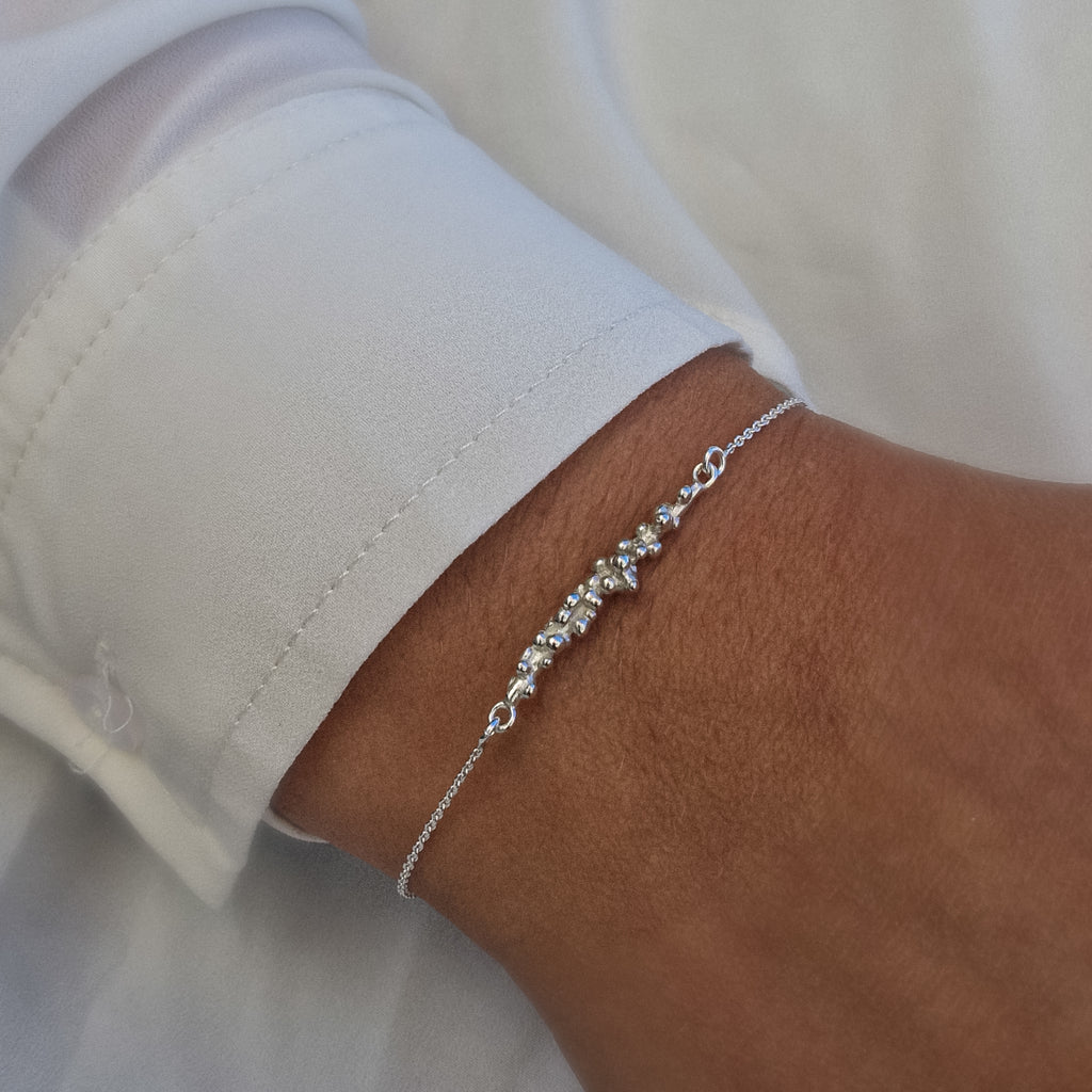 LIVETS BUBBLOR - ARMBAND TUNN KEDJA